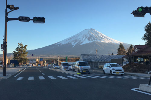 富士吉田市と富士山