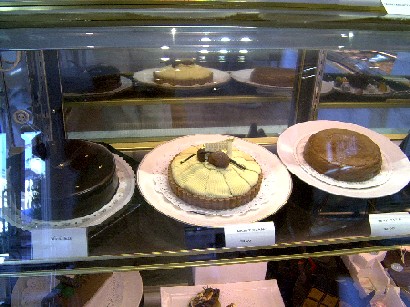 垂涎もののホールケーキ