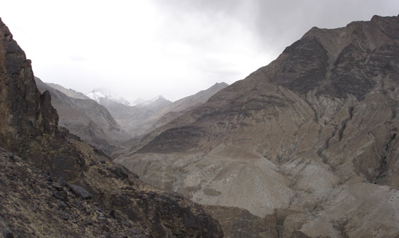 Hundar Mountain