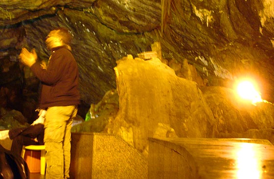 Ari Sadr Cave