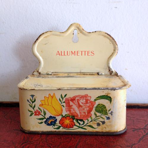 フランスアンティーク ALLUMETTES缶（マッチボックス）