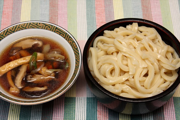 一人でも行くうどんツアー