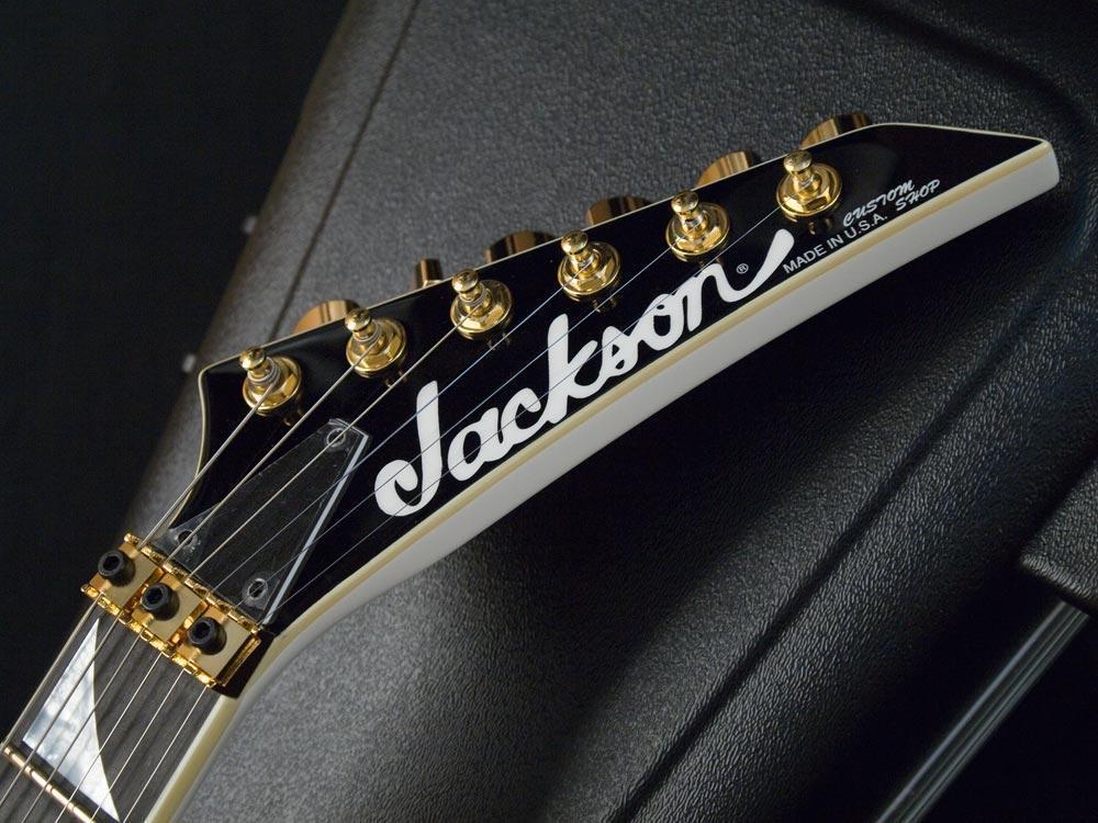 ジャクソン・カスタムショップ/ ランディ V Snow White with フロイド