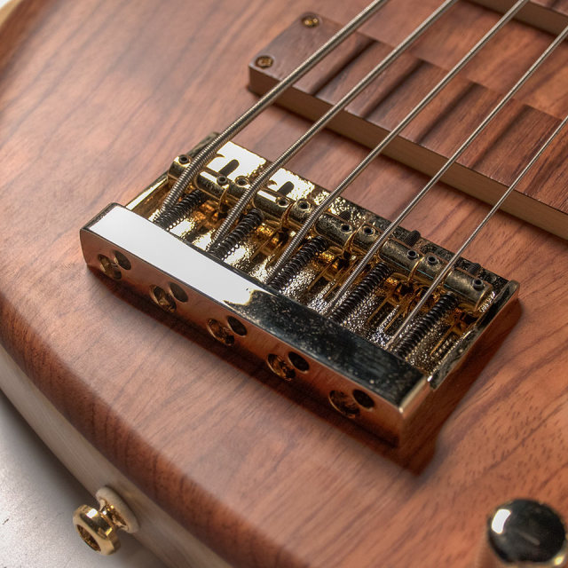 Rosso/Veronica 5R/BU (Bubinga Top) | MIYAJI GUTARS KANDA