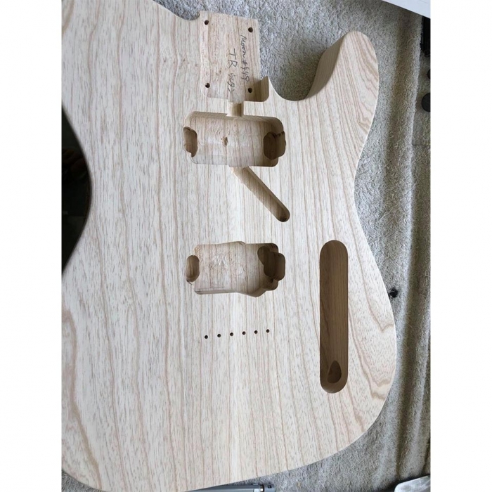 TOTO 初来日から40周年ということで Moon からあのギターが復活