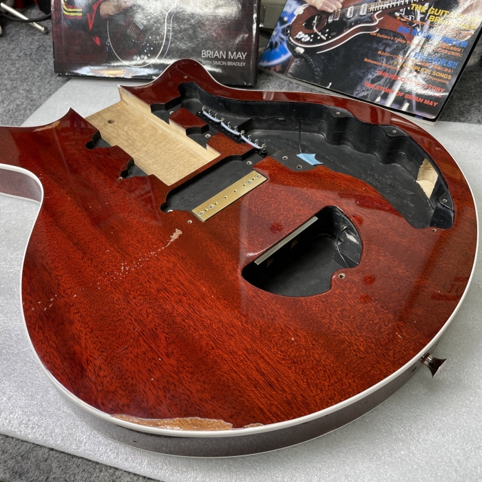 20周年にして初のAgedモデル!! Kz Guitar RS Replica 1985 Aged 20周年にして初のAgedモデル!! Kz Guitar RS Replica 1985 Aged