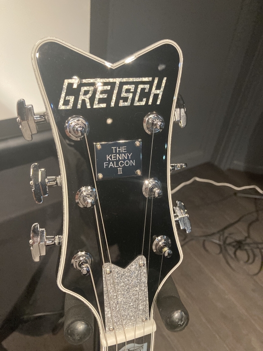 Gretschから 横山健 シグネチュア・モデル 第四弾 G6136T Kenny Falcon