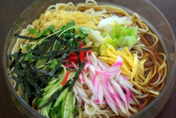 冷やしたぬき蕎麦
