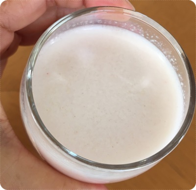 400イチゴ味グラスに上から.jpg