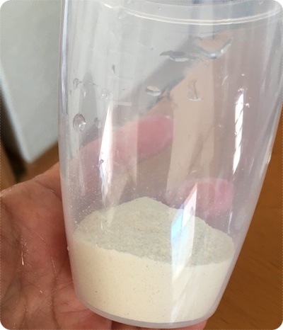 400イチゴ味粉シェーカーに.jpg