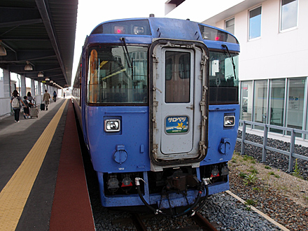 稚内駅で出発を待つ急行サロベツ