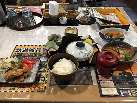 夕食の膳