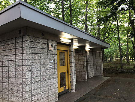 公衆トイレ