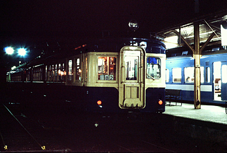 夜の駅