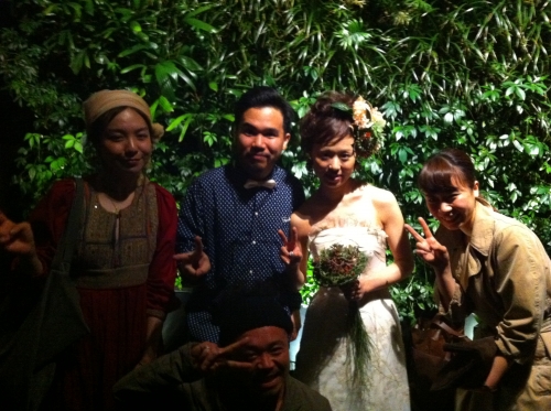 Mabanua Chikako Wedding Party Peace Tree