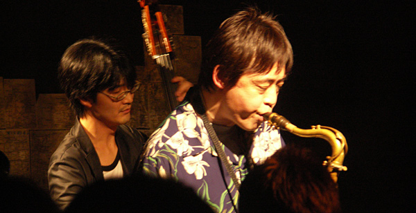 井上オサム