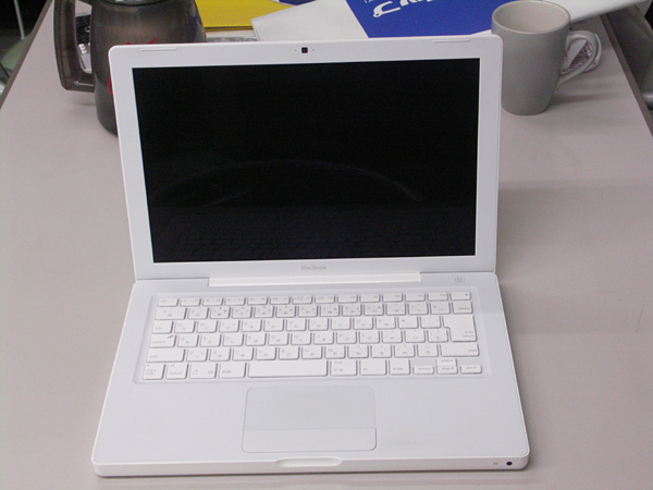 MAC BOOK