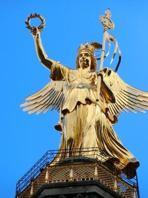 黄金の女神像 | ピアニスト 原田和恵 公式サイト