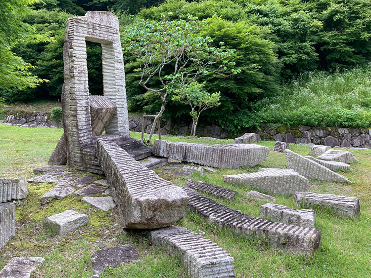 寺田武弘 輪切りアート 万成石 岡山 本物 世界にひとつの自然石 - 岡山産万成石(まんなりいし)採掘元(有)武田石材