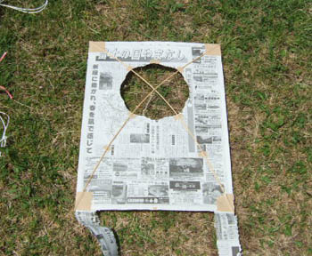 新聞紙で作るシンプルカイト