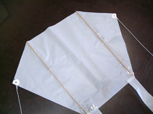 ゴミ袋 レジ袋で作る簡単手作り凧ー２ 凧 手作りの魅力