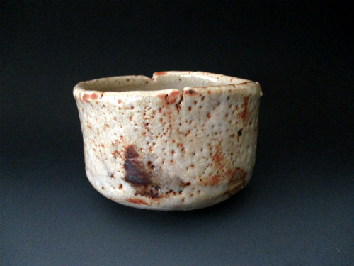 志野茶碗 銘「泪」 | ギャラリー窯倉陶芸家藤田登太郎茶碗
