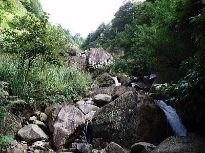 入渓