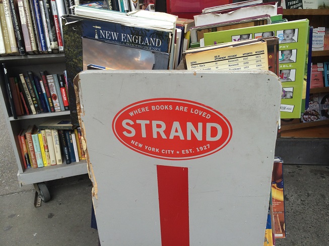 18 miles of books | the Apartment