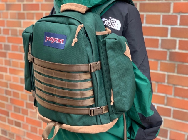 jansport バックパック　the apartment スーパーサック