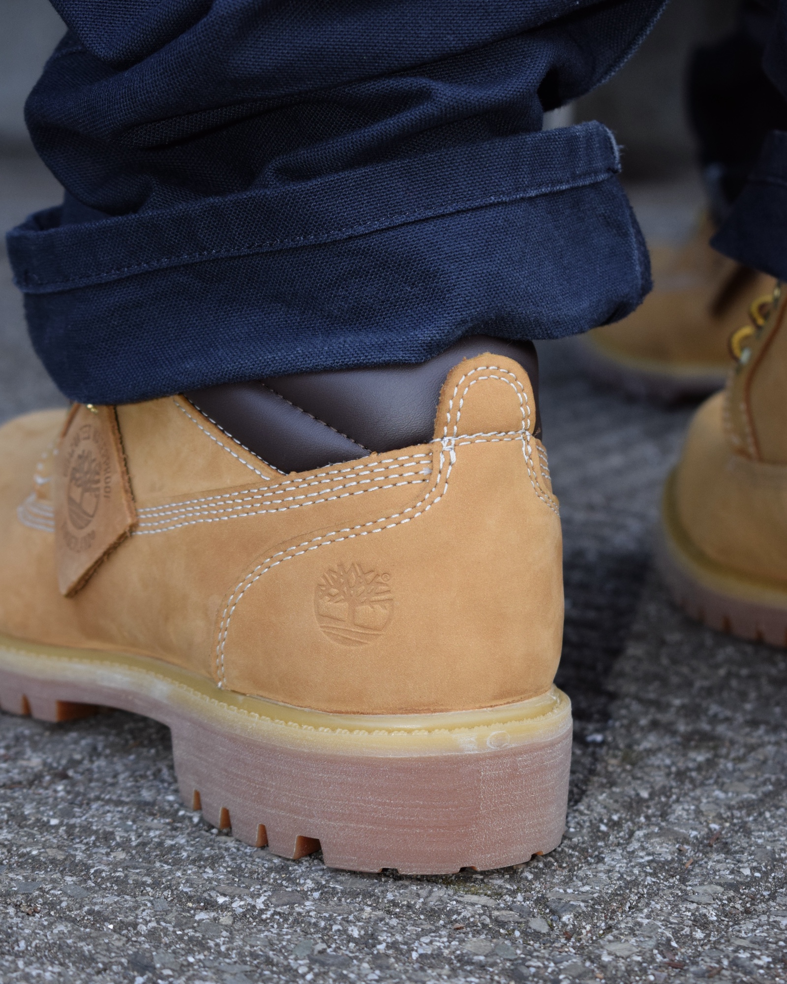 Timberland プレミアムブーツ　6INCH the apartment the Apartment x Timberland ビブラムマッシュ フィールド