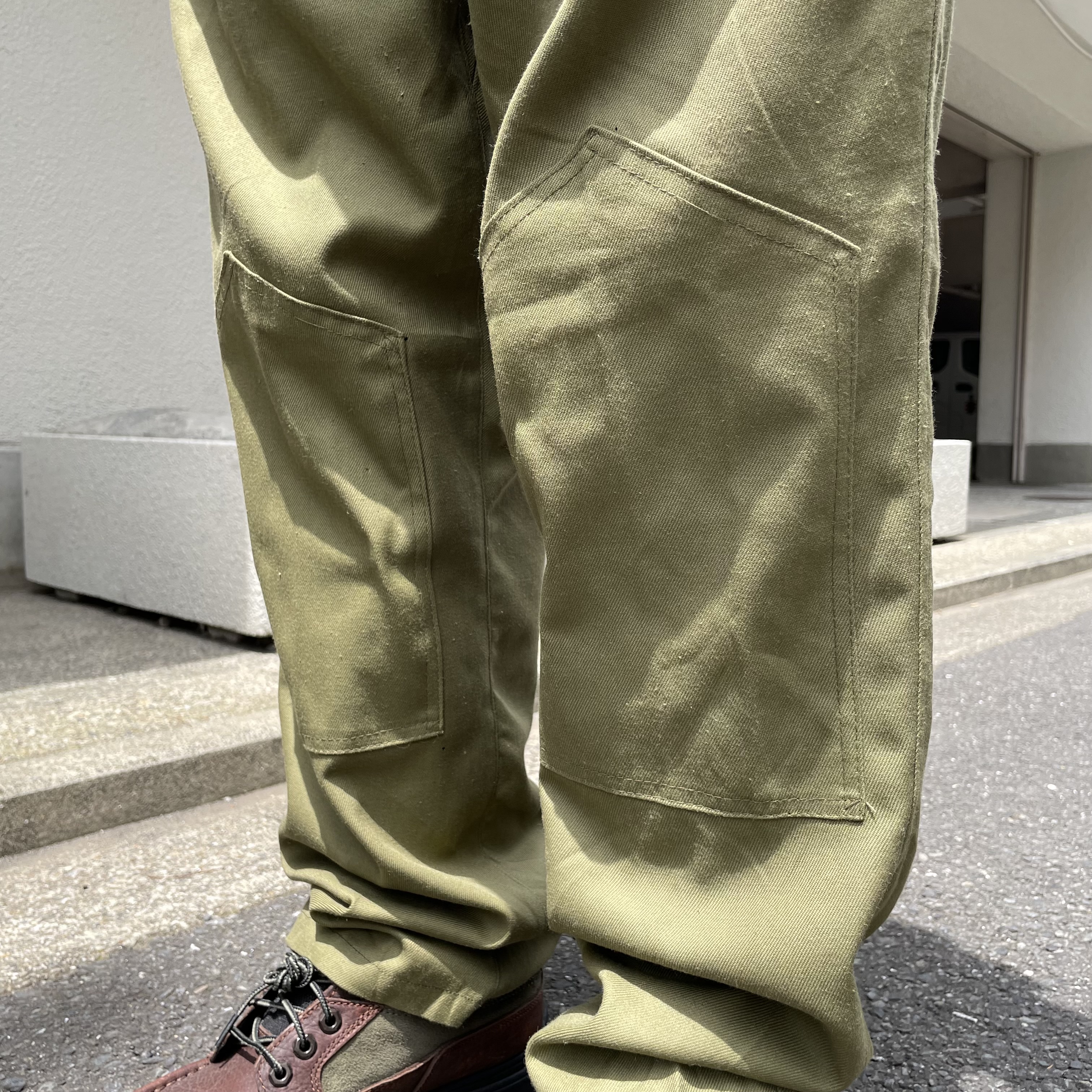 【新品未開封・送料無料】 the | PANTS EASY KNEE DOUBLE Apartment パンツ - パンツ