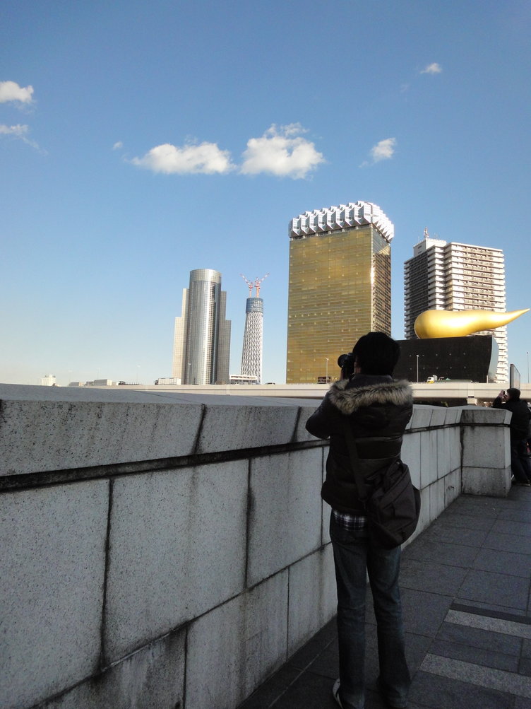 吾妻橋の上からスカイツリー