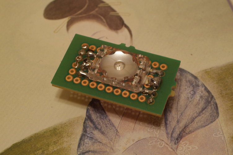 100円RGB-LED
