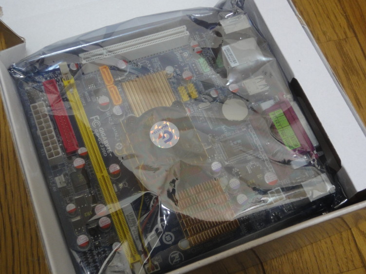 Gigabyte GA-GC230D中身