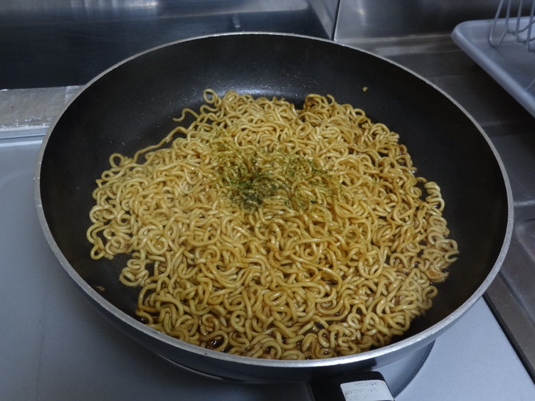 サッポロ一番ソース焼きそば