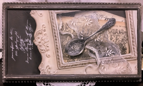 Antipue Spoon(ip).jpg