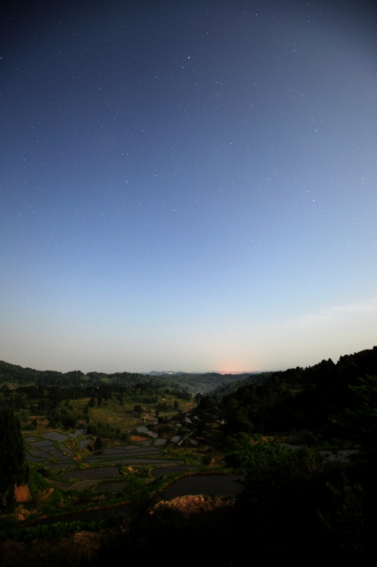 星峠の棚田と夏の大三角・15秒露出