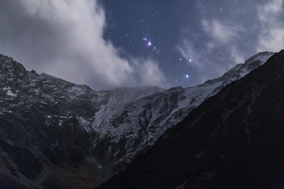 雪山とオリオン座大星雲M42