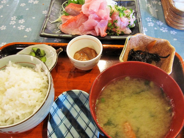 きんめ処　なぶらとと