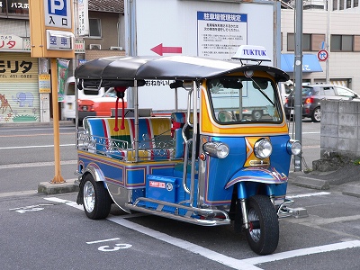 トゥクトゥク