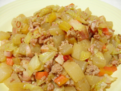 大根とひき肉の炒め物