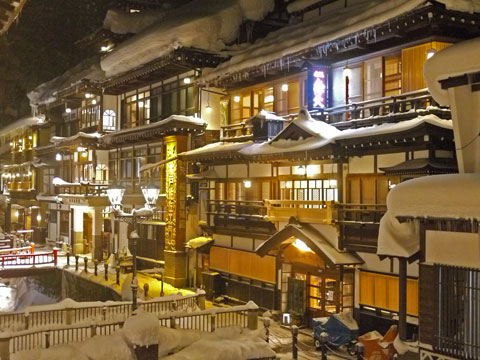 銀山温泉