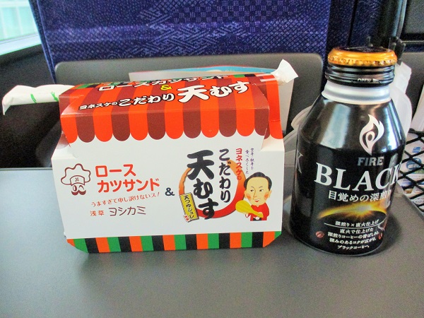 ヨネスケのこだわり天むす＆浅草ヨシカミ　ロースカツサンド（950円・税込）で〜す♪