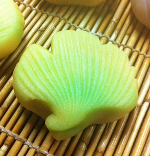 上生菓子 秋の銀杏