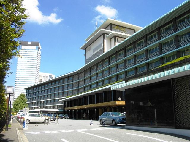 800px-Hotel_Okura_Tokyo-1.JPG