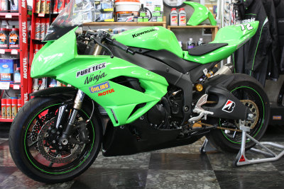 R様 number 376 10月12日 2025-Kawasaki-Ninja-ZX-6R-Metallic-Matte