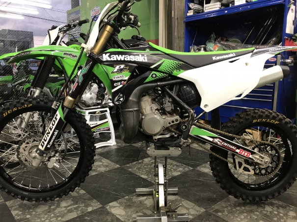サスチューニングされたKX85Ⅱの中古車がオススメな～ワン！(*^^)v