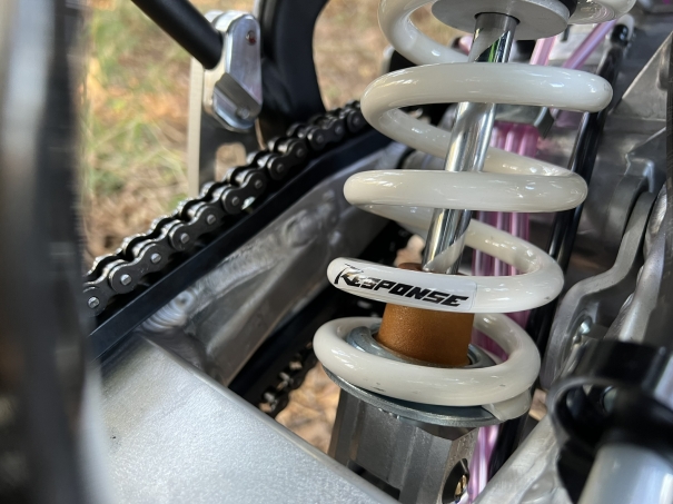 自転車のサスペンション モナークモデル ソリューション-G 26インチ マウンテンバイク 自転車