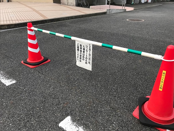 5 駐車場 ポール.jpg
