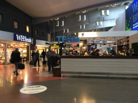アーランダ空港に到着